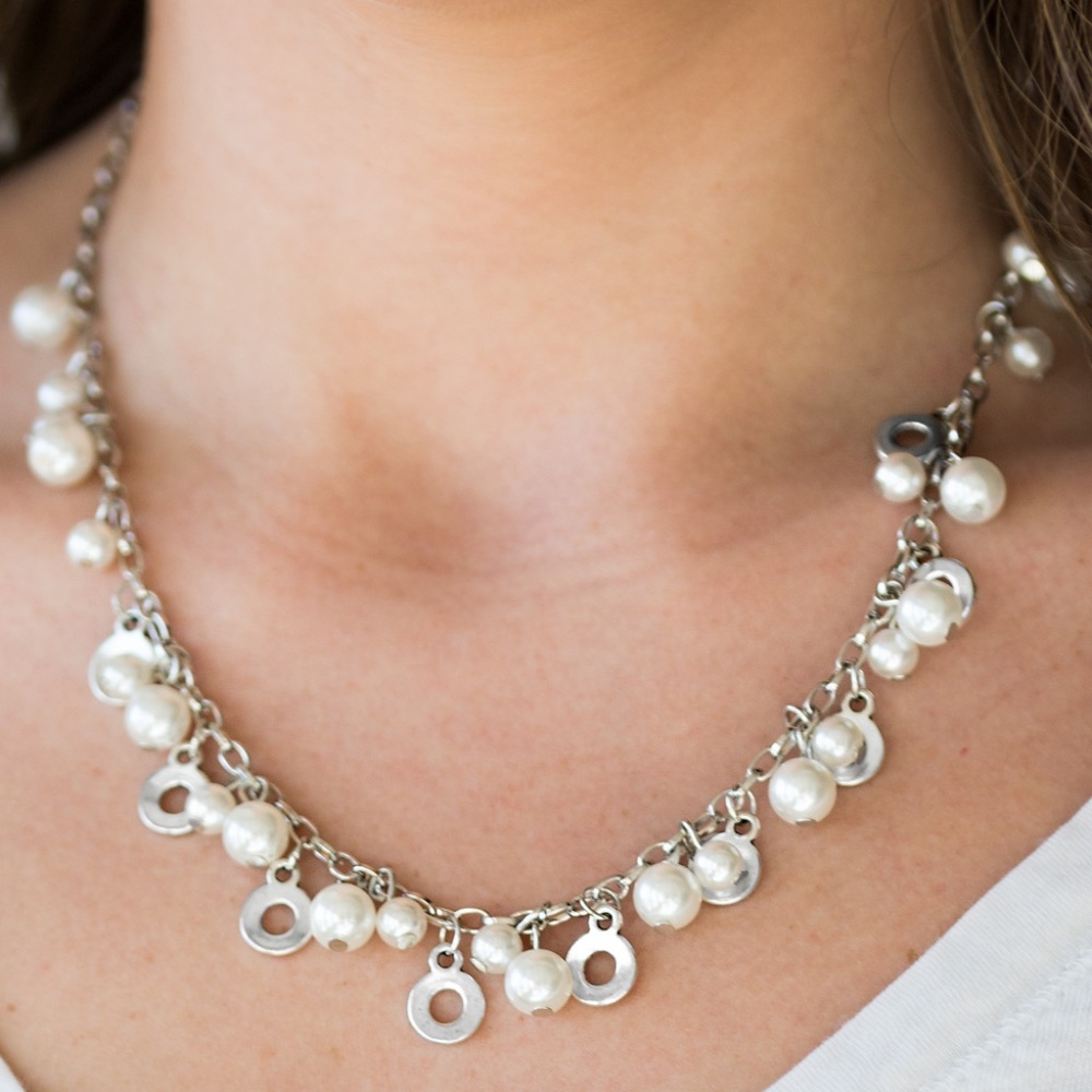 Elegant Ensemble - Paparazzi Necklace